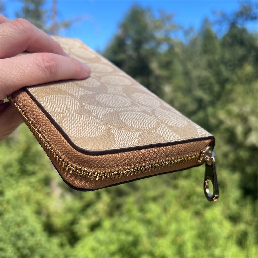 COACH Long Zip-Around Wallet Khaki/Tan Signature Canvas Gold Hardware AUTHENTC - Picture 7 of 12